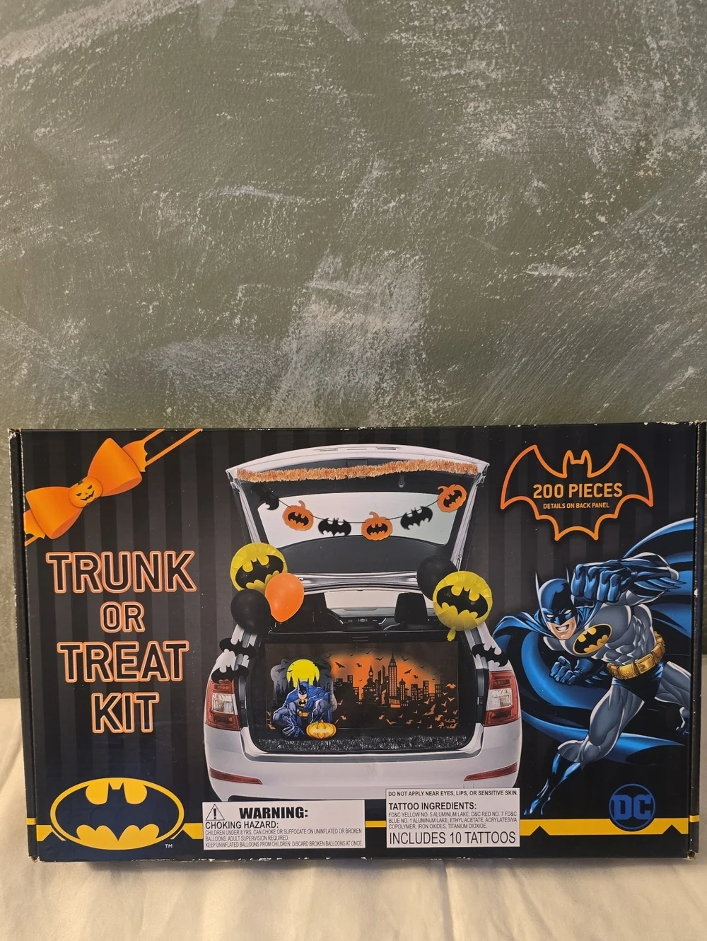 DC Batman Trunk or Treat Kit - 200 Pieces New